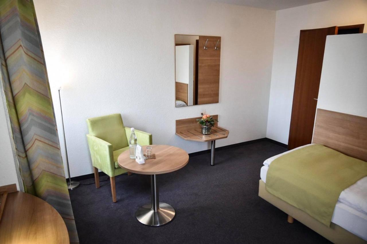 Martins Klause Airport Messe Hotel - Self-Check-In Available Leinfelden-Echterdingen Extérieur photo