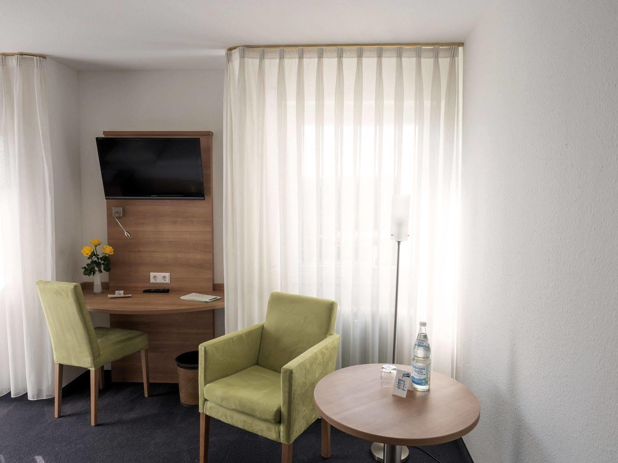 Martins Klause Airport Messe Hotel - Self-Check-In Available Leinfelden-Echterdingen Extérieur photo